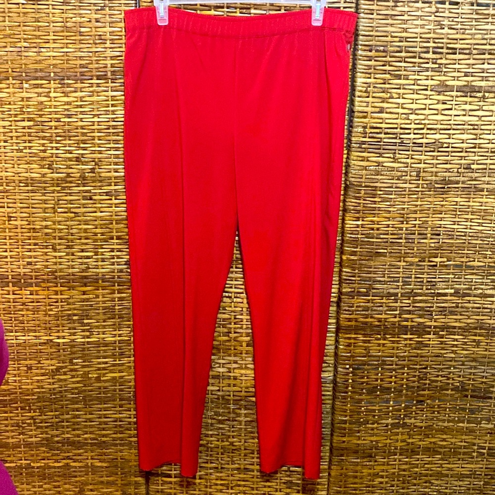 EUC Chico’s Zenergy Red PANTS L (Chicos 2)